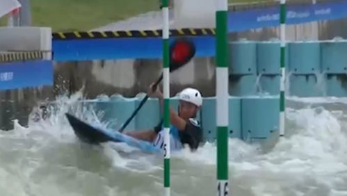 杭州第19届亚运会 中国队包揽马拉松游泳男子10公里冠亚军 与杭州国际马拉松共谱体育华章